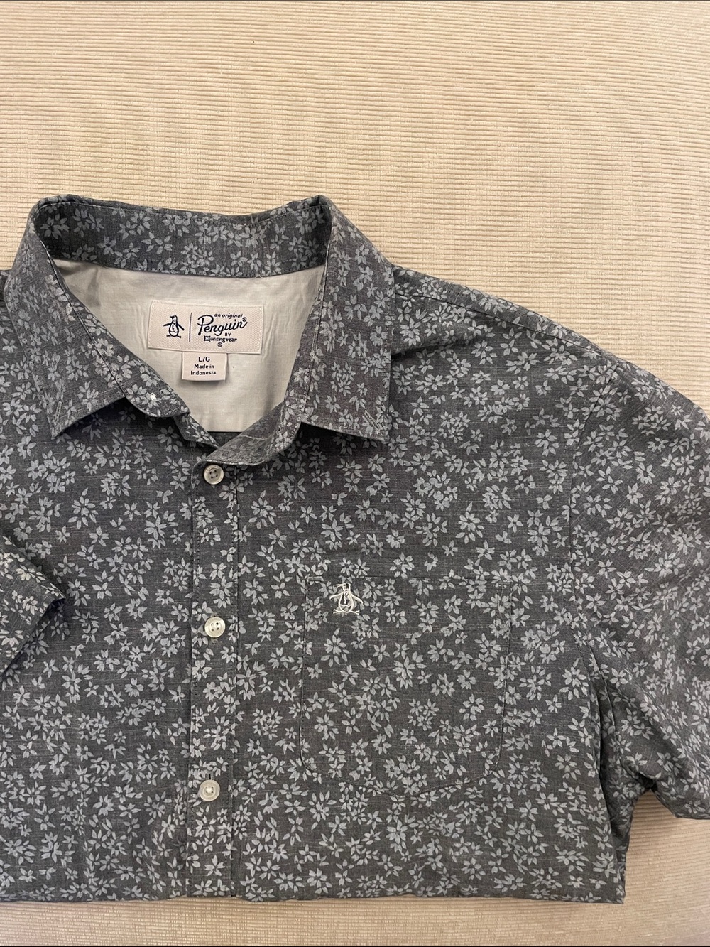 Original Penguin Gray Floral Short-Sleeve Button-Down Shirt with Front Pocket